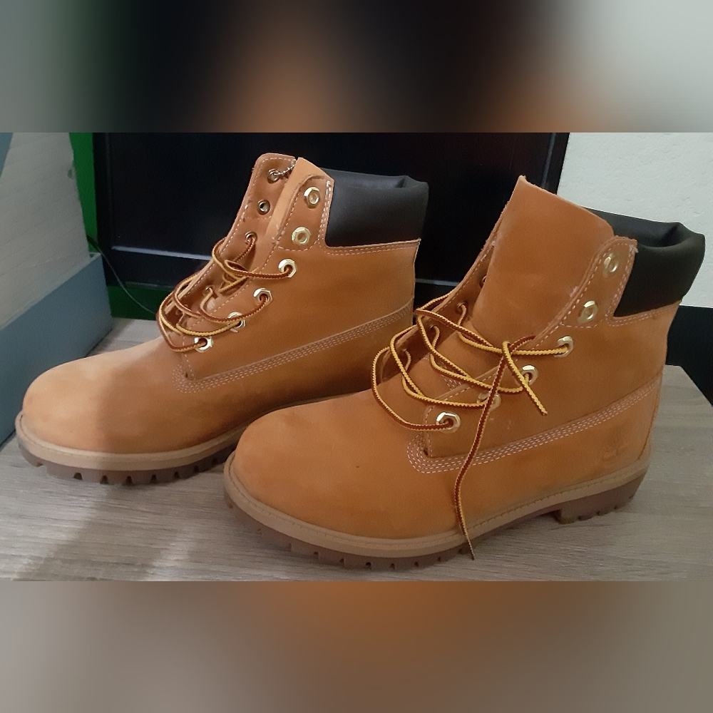 Timberland Boots Boys Size 5.5